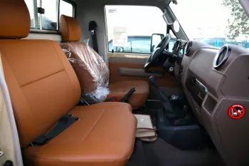TOYOTA LAND CRUISER 70TH ANNIVERSARY LX V6 (4.0L)