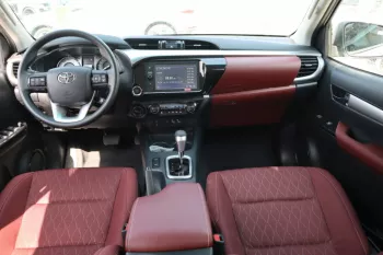 TOYOTA HILUX 2022 D4D GLX (2.4L)