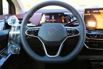VOLKSWAGEN ID.6 X PRO 2022