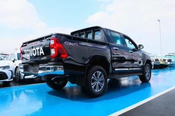 TOYOTA HILUX SR5 2.4L - - 4X4 - FULL-OPTION - DOUBLE CABIN - AUTOMATIC TRANSMISSION –DIESEL