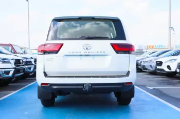 Toyota Land Cruiser 3.3L Diesel 0Km GCC 2022