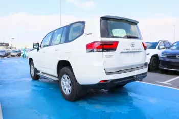Toyota Land Cruiser 3.3L Diesel 0Km GCC 2022