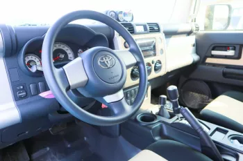 TOYOTA FJ CRUISER 4.0L 2023 MID OPTION FINAL EDITION