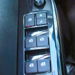 TOYOTA HILUX S-GLX SR5 4x4 - 2.7L Petrol 2023 - Thumbnail 8