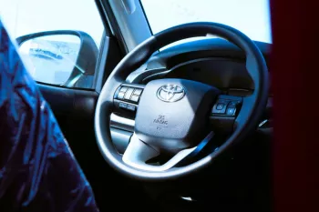 TOYOTA HILUX S-GLX SR5 4x4 - 2.7L Petrol 2023