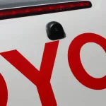 TOYOTA HILUX S-GLX SR5 4x4 - 2.7L Petrol 2023 - Thumbnail 18