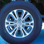 TOYOTA HILUX S-GLX SR5 4x4 - 2.7L Petrol 2023 - Thumbnail 21