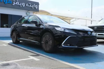 Toyota Camry Hybrid Lumiere 2.5L 2023 40th Anniversary GCC