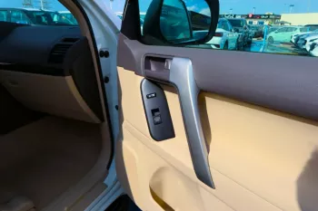 Toyota Land Cruiser Prado 2023 2.7L TXL (4 doors)