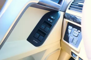 Toyota Land Cruiser Prado 2023 2.7L TXL (4 doors)