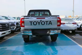 TOYOTA HILUX S-GLX SR5 4x4 - 2.7L Petrol 2023