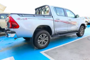 TOYOTA HILUX S-GLX SR5 4x4 - 2.7L Petrol 2023