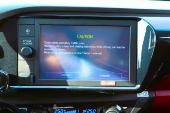 TOYOTA HILUX S-GLX SR5 4x4 - 2.7L Petrol 2023