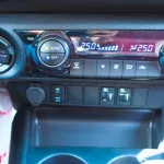 TOYOTA HILUX S-GLX SR5 4x4 - 2.7L Petrol 2023 - Thumbnail 12