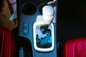 TOYOTA HILUX S-GLX SR5 4x4 - 2.7L Petrol 2023