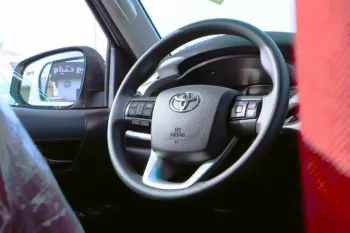 TOYOTA HILUX S-GLX SR5 4x4 - 2.7L Petrol 2023