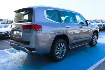 TOYOTA LAND CRUISER VXR TWIN TURBO 3.5L 2022