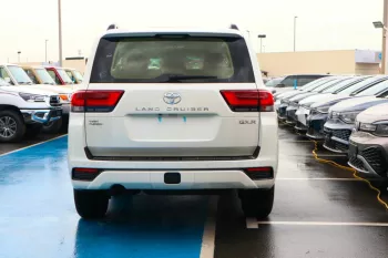 Toyota Land Cruiser 3.5L Petrol 0Km GCC 2022