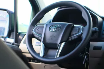 TOYOTA HIACE 3.5L HIROOF BUS D4-S V6 MODEL 2022