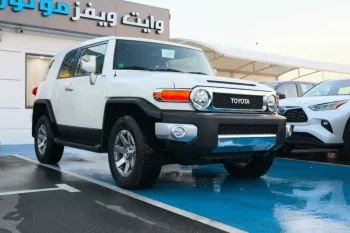 TOYOTA FJ CRUISER 4.0L WHITE COLOR 2022