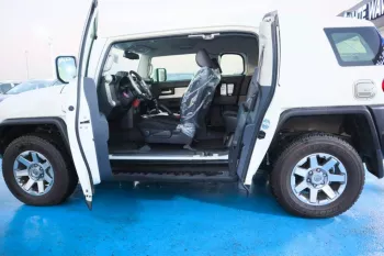 TOYOTA FJ CRUISER 4.0L WHITE COLOR 2022