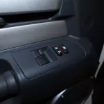 TOYOTA FJ CRUISER 4.0L WHITE COLOR 2022 - Thumbnail 11