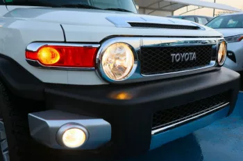 TOYOTA FJ CRUISER 4.0L WHITE COLOR 2022