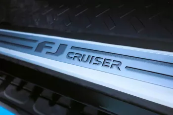 TOYOTA FJ CRUISER 4.0L WHITE COLOR 2022