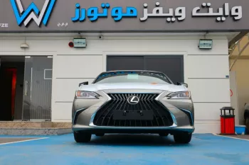 Lexus ES300H - GCC – 2.5L 2023 – Hybrid 4 cylinder