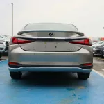 Lexus ES300H - GCC – 2.5L 2023 – Hybrid 4 cylinder - Thumbnail 3