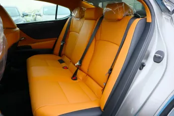 Lexus ES300H - GCC – 2.5L 2023 – Hybrid 4 cylinder