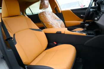 Lexus ES300H - GCC – 2.5L 2023 – Hybrid 4 cylinder