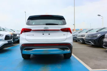 Hyundai Santafe - 2023 - 3.5L - 6 cylinder - full option