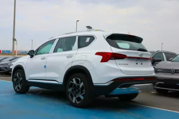 Hyundai Santafe - 2023 - 3.5L - 6 cylinder - full option