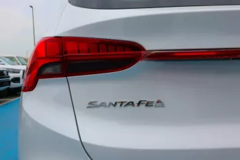 Hyundai Santafe - 2023 - 3.5L - 6 cylinder - full option