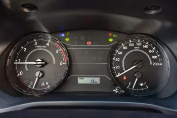 2022 MODEL TOYOTA HILUX DOUBLE CAB DLX-G 2.4L DIESEL 4WD MANUAL TRANSMISSION