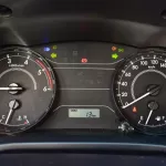 2022 MODEL TOYOTA HILUX DOUBLE CAB DLX-G 2.4L DIESEL 4WD MANUAL TRANSMISSION - Thumbnail 13