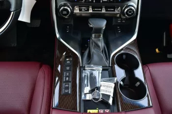 2022 MODEL LEXUS LX600 SIGNATURE V6 3.5L AUTOMATIC TRANSMISSION