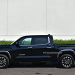 2022 MODEL TOYOTA TUNDRA HYBRID CREWMAX LIMITED V6 3.5L 4X4 AUTOMATIC - Thumbnail 3