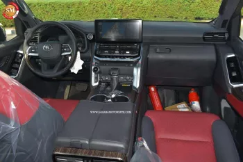 New TOYOTA LAND CRUISER 2022 300 VXR V6 3.3L TWIN TURBO 10 SPEED AUTOMATIC | CAR FOR EXPORT