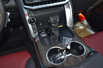 New TOYOTA LAND CRUISER 2022 300 VXR V6 3.3L TWIN TURBO 10 SPEED AUTOMATIC | CAR FOR EXPORT