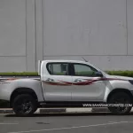 2022 MODEL TOYOTA HILUX DOUBLE CAB PICKUP GLXS 2.7L PETROL 4WD AUTOMATIC - Thumbnail 3