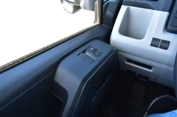 2023 MODEL TOYOTA HIACE HIGH ROOF DX 2.8L DIESEL 13 SEATER MANUAL TRANSMISSION