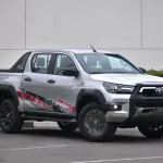 2023 MODEL TOYOTA HILUX DOUBLE CAB PICKUP ADVENTURE 2.8L DIESEL 4WD AUTOMATIC TRANSMISSION - Thumbnail 2