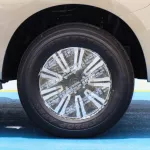 Nissan Patrol SE V6 Rose Gold Inside Black 2022 - Thumbnail 4