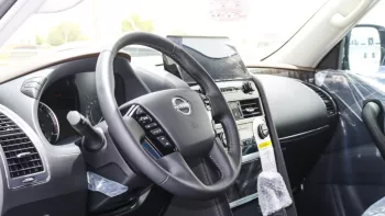 Nissan Patrol SE V6 Rose Gold Inside Black 2022