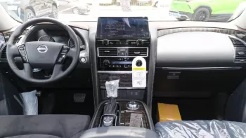 Nissan Patrol SE V6 Rose Gold Inside Black 2022