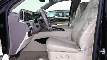 Cadillac Escalade 600 Sport Platinum Black Inside Beige 2022