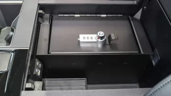 Tundra 2WD Limited Blue Inside Black 2022