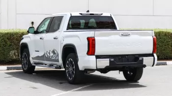 Tundra 2WD Limited White Inside Grey 2022